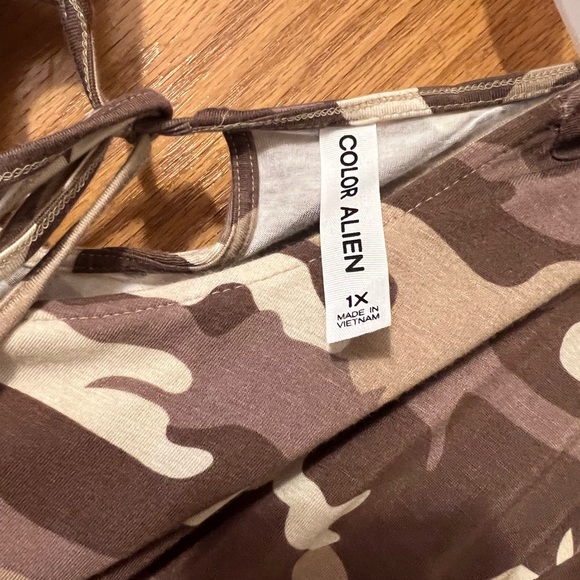 Short Romper - Picture 3 of 3